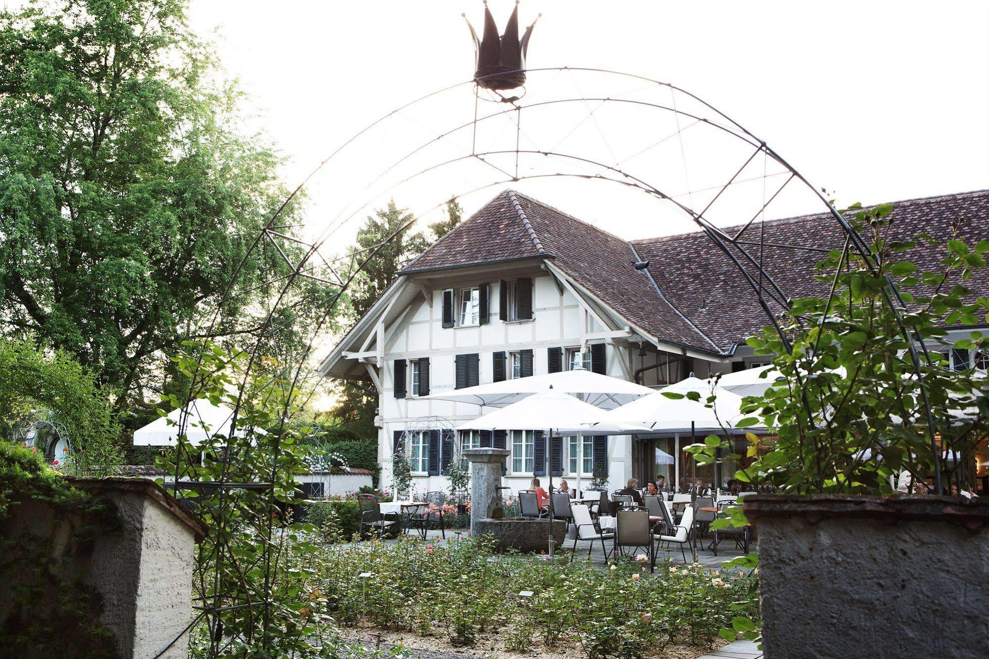 Hotel Schloss Huenigen Konolfingen Exteriör bild