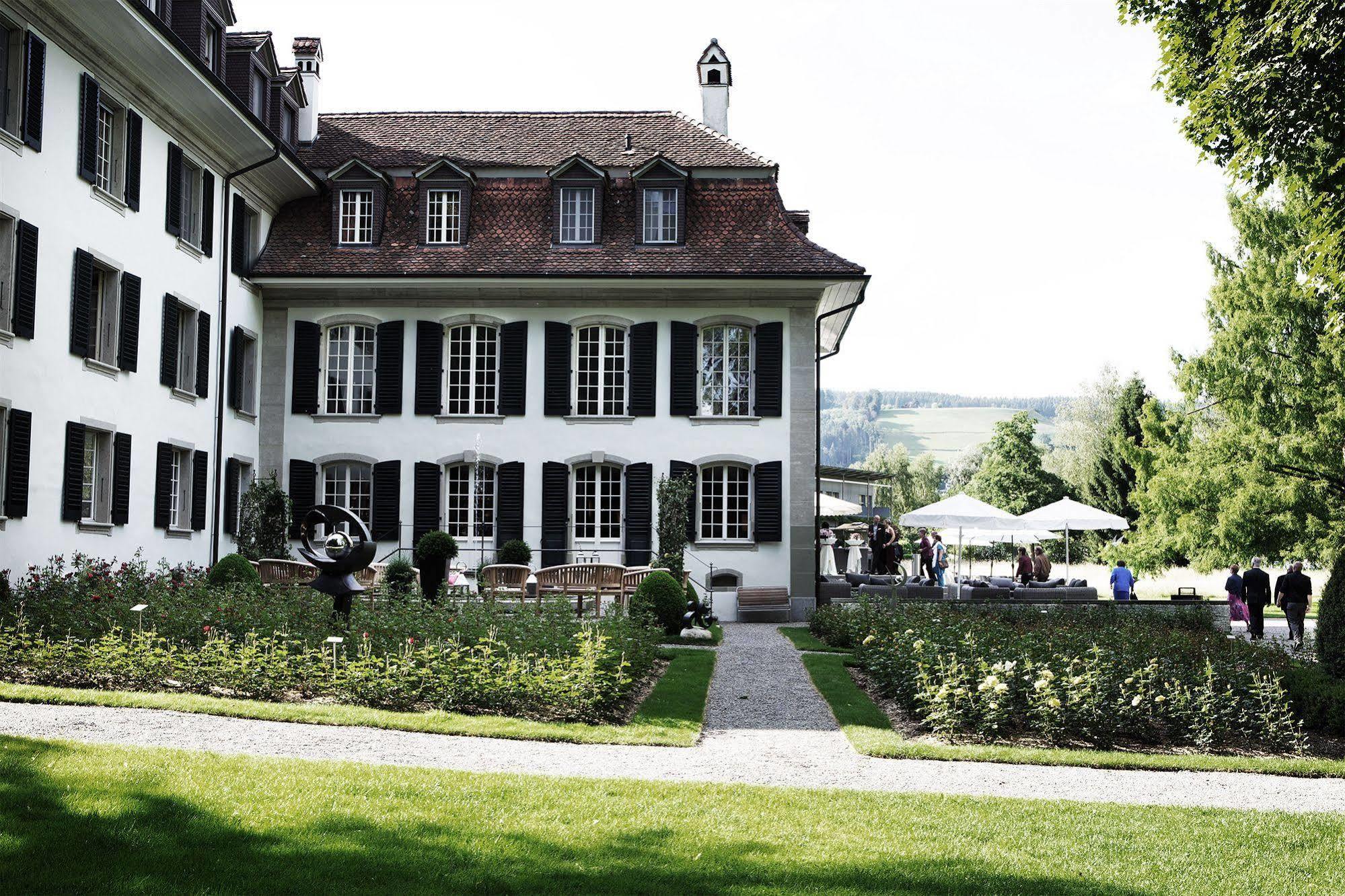 Hotel Schloss Huenigen Konolfingen Exteriör bild